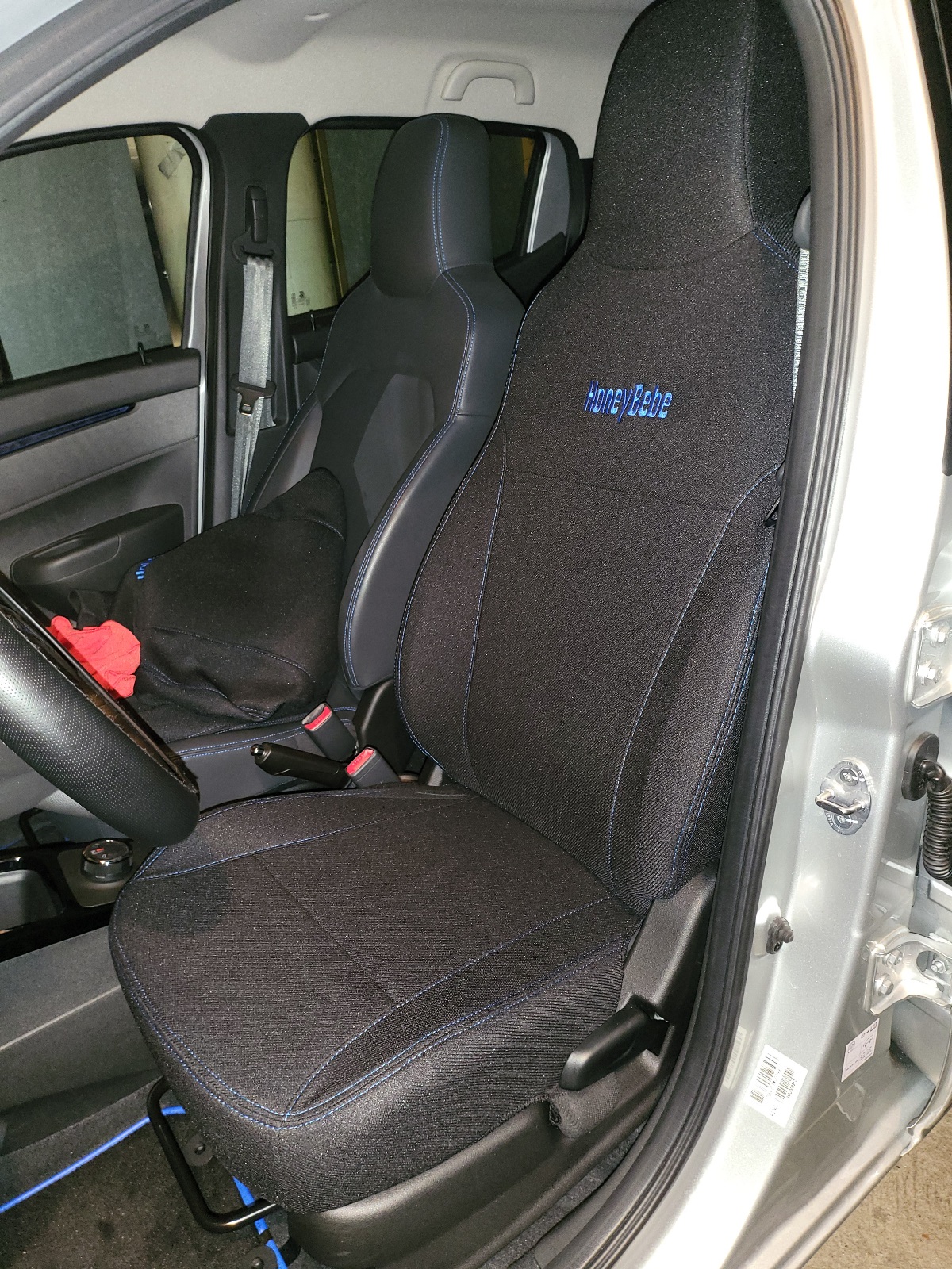 Set: teppiche aus velours + maßgeschneiderte sitzbezüge für Dacia