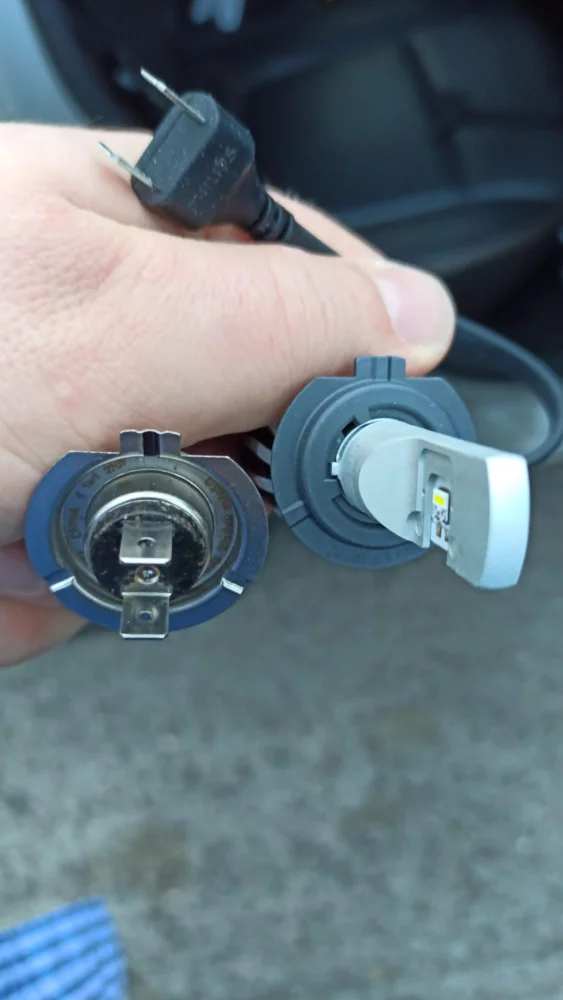 2025-11-04 at 07.47.01 vergleich.webp