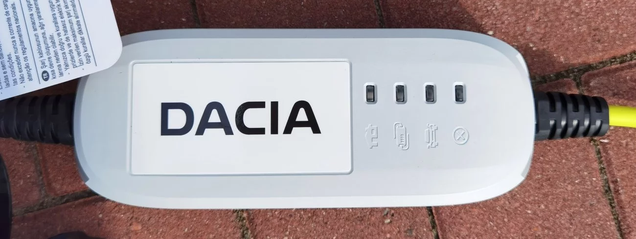 Dacia-Ladekabel-3.webp