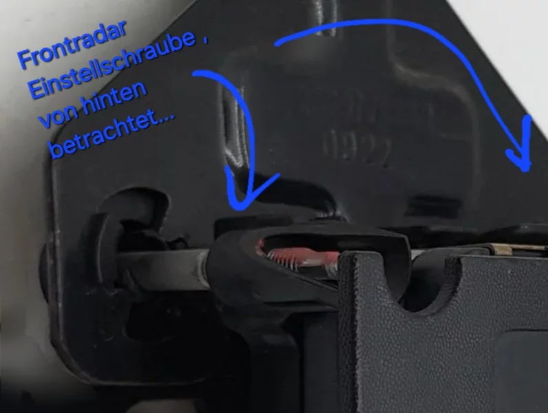 Frontradar mit Haltekonsole Justierstehbolzen.webp