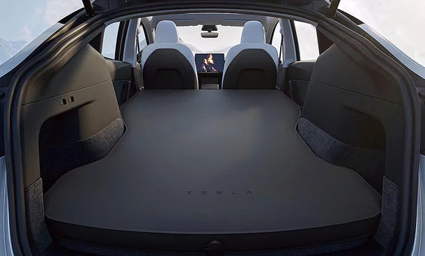tesla-model-y-air-mattress-02.webp