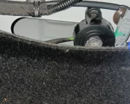 angenehmer Piepser mit Dämm-Aufkleber.webp