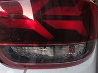 Dacia Spring HiRe u klare Sicht auf Leuchtmittel.jpg