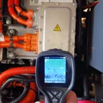 Motorraum DC AC Wandler Ladegerät cool 114905.webp