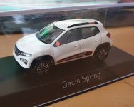 Dacia Spring Modell weiß klein.jpg